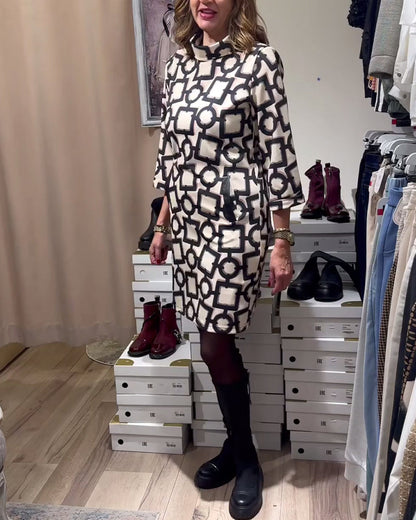 Relaxed Fit Geometric Print Dress with Pockets