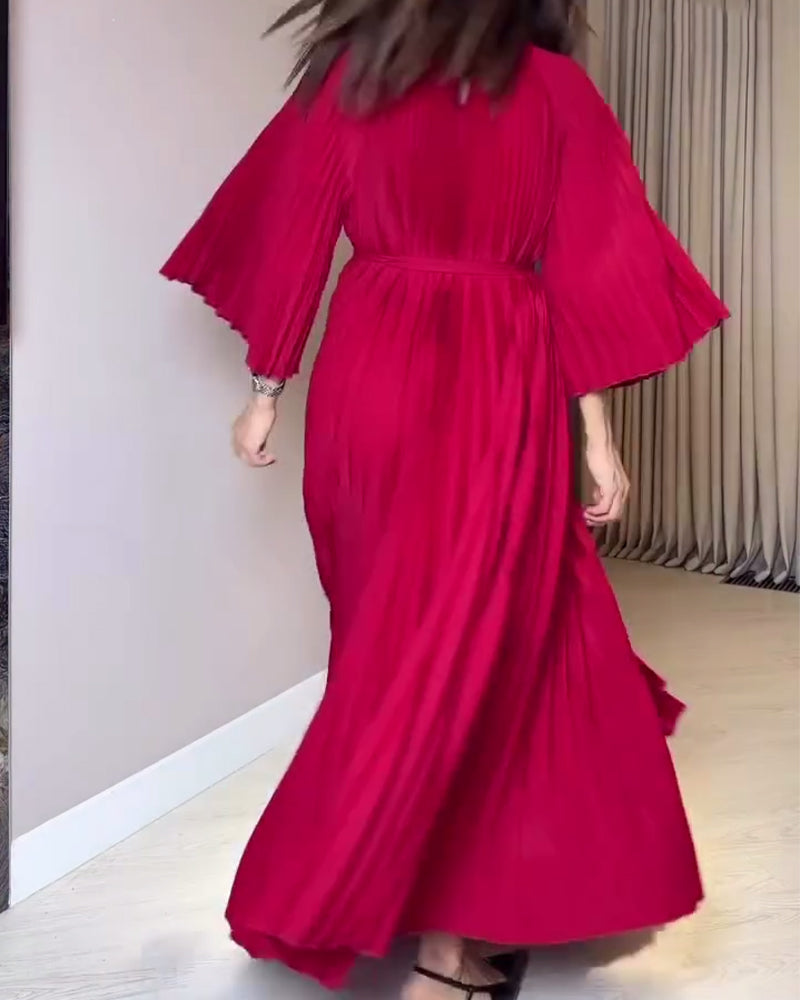Chic Pleated Round Neck Dress
